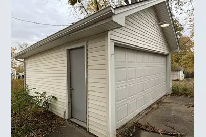 705 W Olive Street, Bloomington, IL 61701 - Photo 5