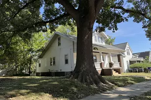 705 W Olive St, Bloomington, IL 61701 - Photo 3