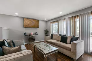 15221 Oak St, Dolton, IL 60419 - Photo 3