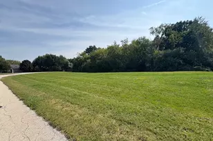 6001 Brighton Ln, Lakewood, IL 60014 - Photo 3