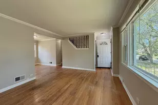 18062 Exchange Ave, Lansing, IL 60438 - Photo 3