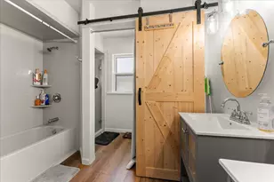 805 W Indiana Ave, Urbana, IL 61801 - Photo 21