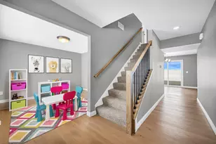 502 Travis Dr, Carlock, IL 61725 - Photo 7