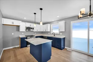 502 Travis Dr, Carlock, IL 61725 - Photo 11