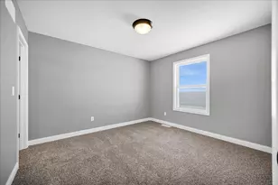 502 Travis Dr, Carlock, IL 61725 - Photo 25