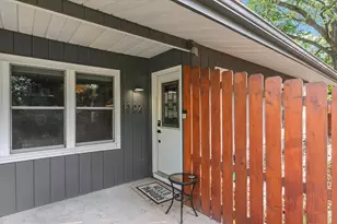 1302 W Clark St, Champaign, IL 61821 - Photo 5