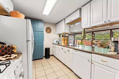 1302 W Clark Street, Champaign, IL 61821 - Photo 9