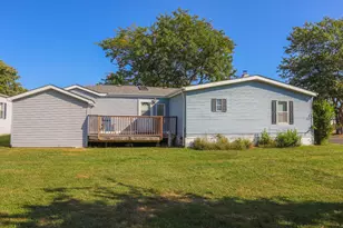 63 Birch, Sandwich, IL 60548 - Photo 37