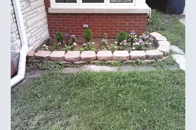 2918 W 99th Place, Evergreen Park, IL 60805 - Photo 3