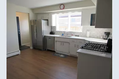 2918 W 99th Place, Evergreen Park, IL 60805 - Photo 13