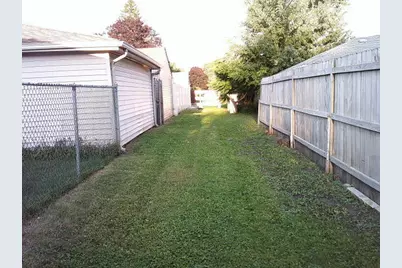 2918 W 99th Place, Evergreen Park, IL 60805 - Photo 47