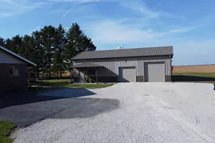 358 E State Route 116, Ashkum, IL 60911 - Photo 5