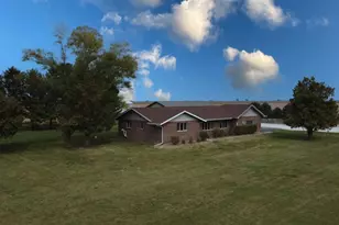 358 E State Route 116, Ashkum, IL 60911 - Photo 41