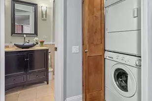 300 N State St, Chicago, IL 60654 - Photo 7