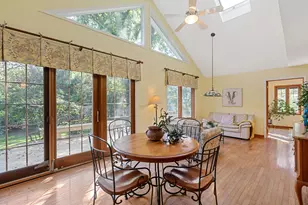 455 Laburnum Dr, Northbrook, IL 60062 - Photo 3