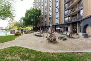 1 Renaissance Pl, Palatine, IL 60067 - Photo 11