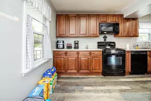 404 E South St, Peotone, IL 60468 - Photo 23