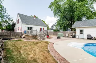 404 E South St, Peotone, IL 60468 - Photo 13