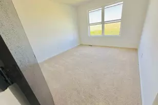 4686 Plymouth Ave, Yorkville, IL 60560 - Photo 11