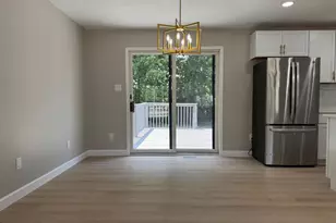 831 Richards St, Joliet, IL 60433 - Photo 7