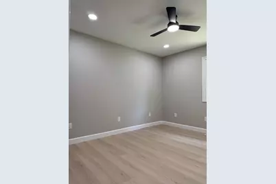 831 Richards Street, Joliet, IL 60433 - Photo 17