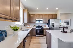 12271 Barcroft Cir, Huntley, IL 60142 - Photo 9