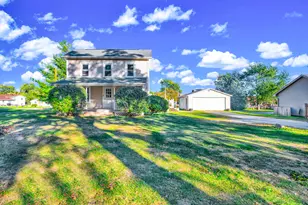 612 E North St, Leroy, IL 61752 - Photo 23