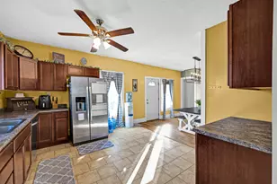 612 E North St, Leroy, IL 61752 - Photo 11