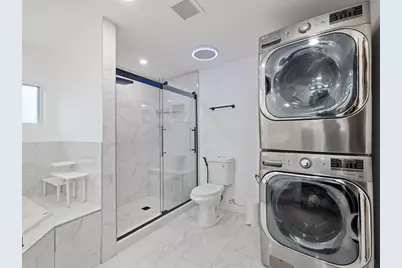 2250 White Oak Drive, Northbrook, IL 60062 - Photo 21