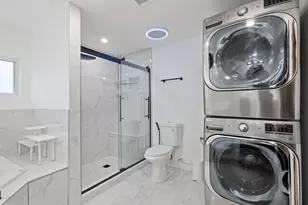 2250 White Oak Dr, Northbrook, IL 60062 - Photo 21