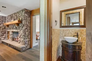 2250 White Oak Dr, Northbrook, IL 60062 - Photo 9