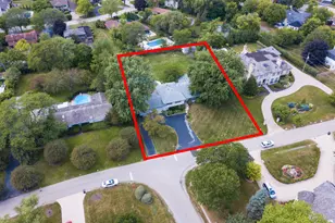 2250 White Oak Dr, Northbrook, IL 60062 - Photo 5