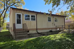 22336 Merrill Ave, Sauk Village, IL 60411 - Photo 15