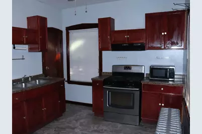 8512 S Manistee Avenue, Chicago, IL 60617 - Photo 11