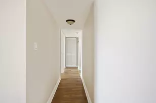 960 Beau Dr, Des Plaines, IL 60016 - Photo 11