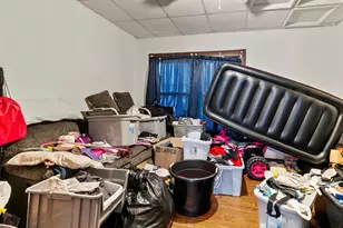 910 Nicholson St, Joliet, IL 60435 - Photo 11