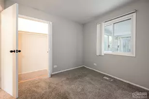 17640 Central Park Ave, Country Club Hills, IL 60478 - Photo 5