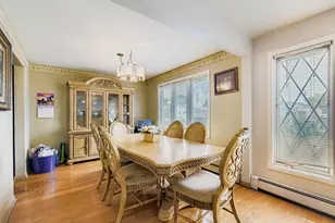 9045 S Sacramento Ave, Evergreen Park, IL 60805 - Photo 7