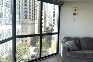 33 W Delaware Pl, Chicago, IL 60610 - Photo 13