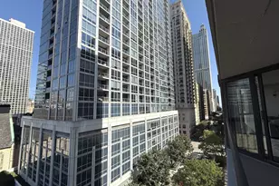 33 W Delaware Pl, Chicago, IL 60610 - Photo 3