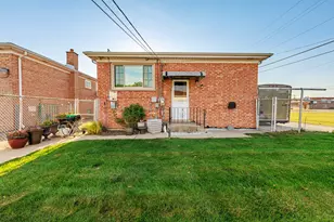 491 Escanaba Ave, Calumet City, IL 60409 - Photo 11