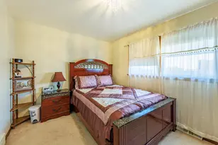 491 Escanaba Ave, Calumet City, IL 60409 - Photo 13