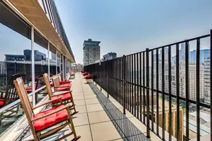 201 E Chestnut St, Chicago, IL 60611 - Photo 33