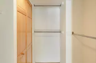 201 E Chestnut St, Chicago, IL 60611 - Photo 15