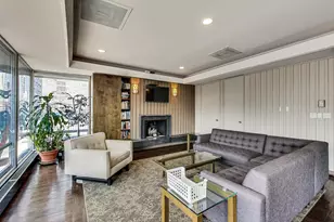 201 E Chestnut St, Chicago, IL 60611 - Photo 25