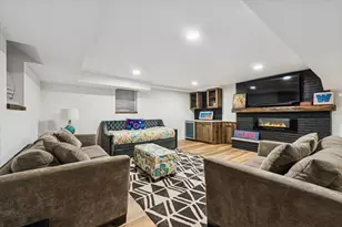 2122 Middlefork Rd, Northfield, IL 60093 - Photo 17