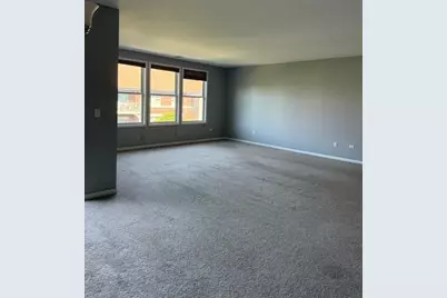 275 E Railroad Avenue #301, Bartlett, IL 60103 - Photo 9