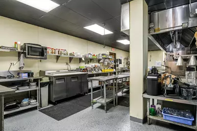 5481 N Northwest Highway, Chicago, IL 60630 - Photo 13