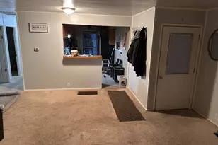 7 Hickory Dr, Carpentersville, IL 60110 - Photo 5