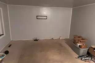 7 Hickory Dr, Carpentersville, IL 60110 - Photo 3